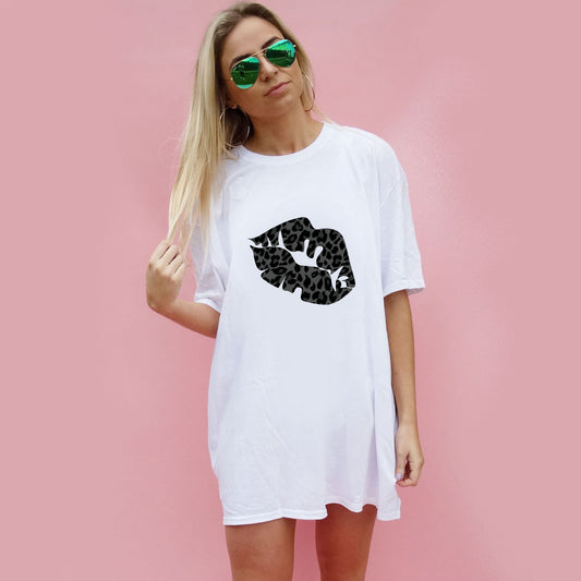 White Oversize T-shirt With Black Leopard Lip Print