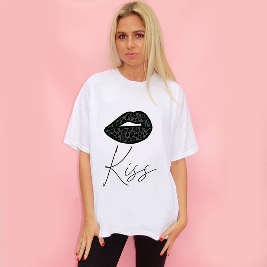 Black Leopard Kiss Print Tshirt In White