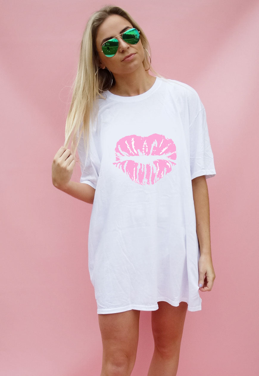 Heart Shape Kiss Oversize T-shirt Pink